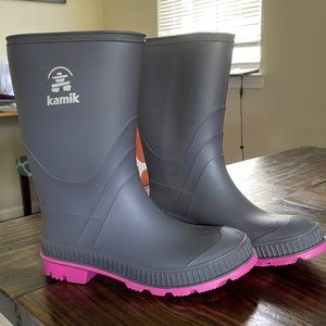 Kamik girls size 5 rain boots